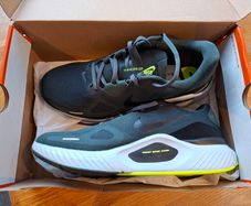 Nike Structure 26 Trainers
