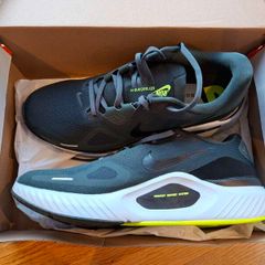 Nike Structure 26 Trainers