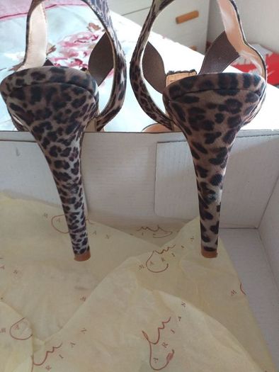 Marian Sandals Uk3/36