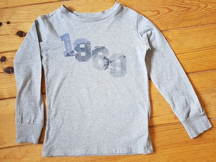 Age 4-5 Grey GAP Top