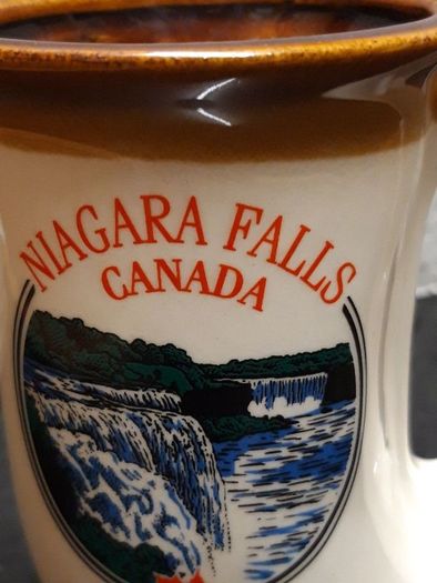 Vintage Horn Shaped Souvenir Cup / Niagara Falls