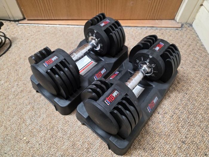 Adjustable dumbbells 2-12kg