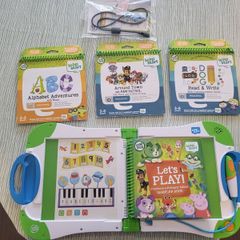 LeapFrog LeapStart Learning System + 3 Books  Excellent Condition