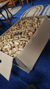 Wine cork-filled box (40x60x35)