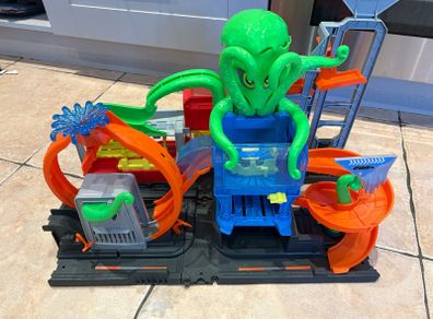 Hot Wheels Octupus Set