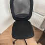 Office chair in black Image 2