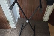 synthesizer stand