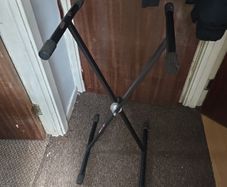 synthesizer stand