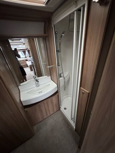 2016 Swift Conqueror 530 - 4 Berth