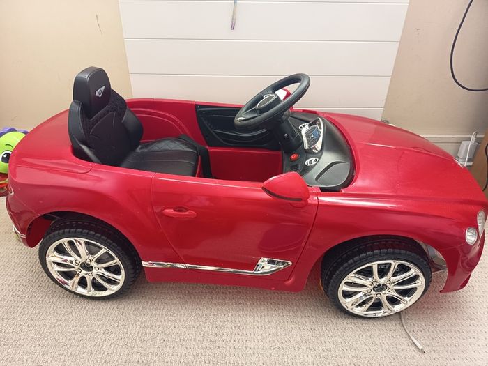 Electric car toy