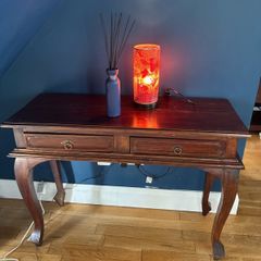 Solid wood console table. 2 drawers