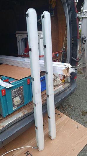5ft LED ligts OVIA