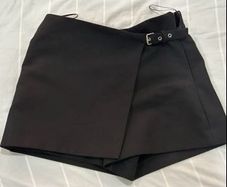 Black skirt shorts
