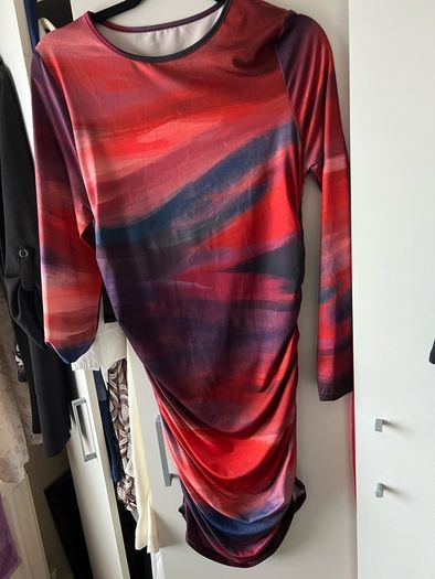 Ladies stunning dress size L