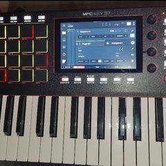 Akai MPC Key 37 Like New