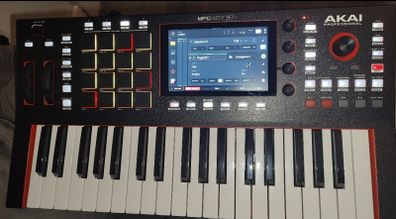 Akai MPC Key 37 Like New