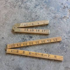 Folding ruler
