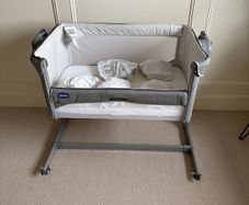 Chicco Next2Me Crib - Stone
