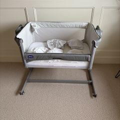 Chicco Next2Me Crib - Stone