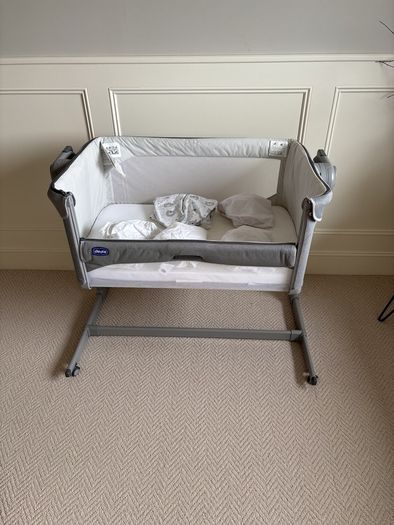 Chicco Next2Me Crib - Stone
