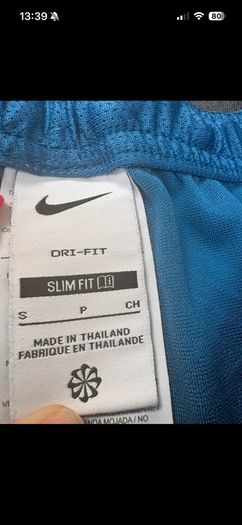 Nike drifit size small slim