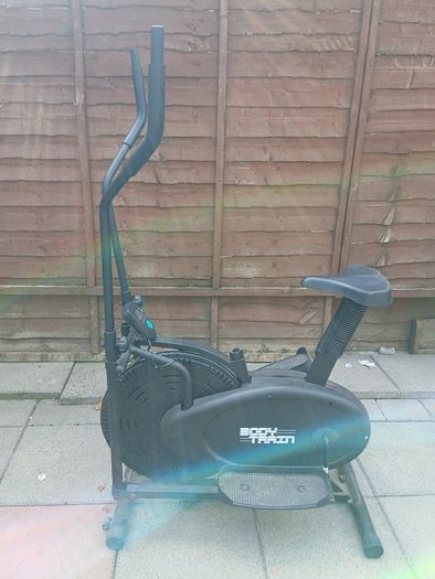 Cross trainer