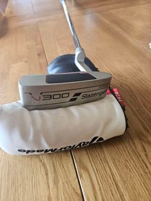 Putter with head cover