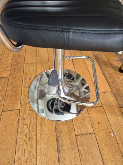bar stools x 3