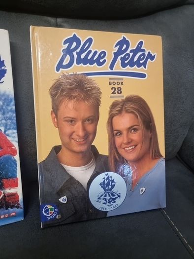 4 vintage Blue Peter annuals job lot.