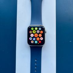 Apple watch Gen 2 40mm GPS "NEW"