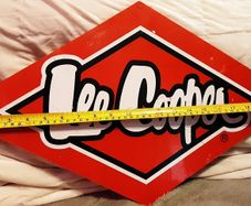 lee Cooper sigh