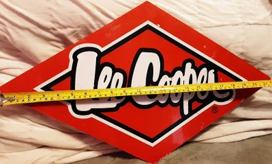 lee Cooper sigh