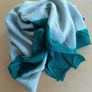 Two-tone shawl/scarf Image 2