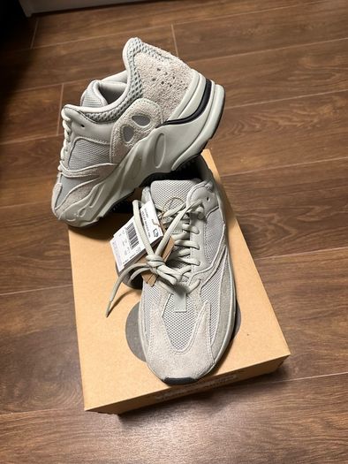 Yeezy Boost 700