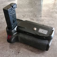 Nikon D5600 Battery grip