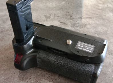 Nikon D5600 Battery grip