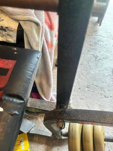 Delta Weight Bench, Barbell & 31.6kg Weights