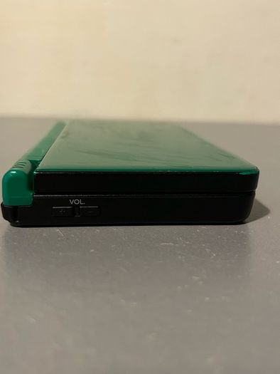 Nintendo DSi XL Green Bundle