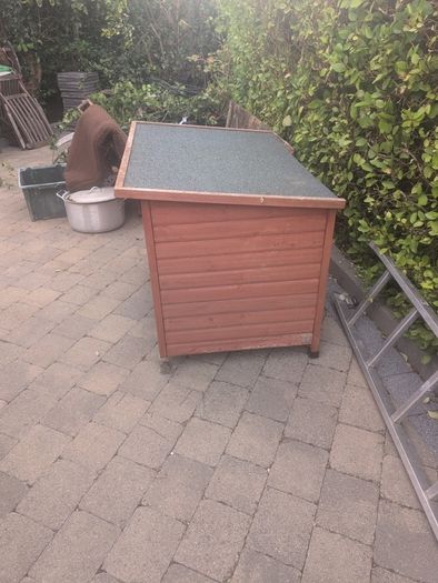 dog kennel