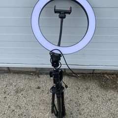 camera light tripod