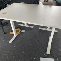 Electric Adjustable Height Desk