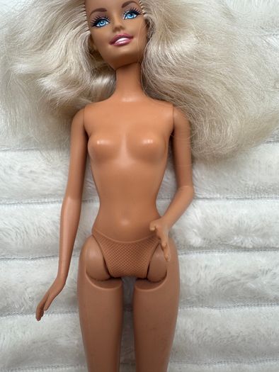 Vintage Barbie Matte Body 1999 Head 1998 Used dirty Please see pictures