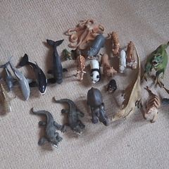 25 Schleich animals
