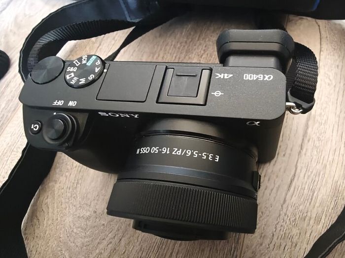 Sony 16-50mm pancake lens