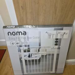 Noma Flat Step Pressure Fit Stair Gate White