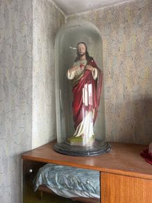 statue