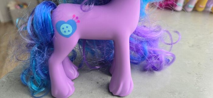 Large Izzy Moonbow Brushable 6 inch MLP G5 My Little Pony Hasbro 2021
