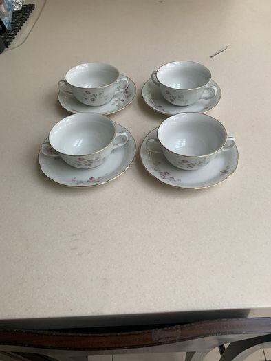 Royal Thun 1950s soup bowls x 4