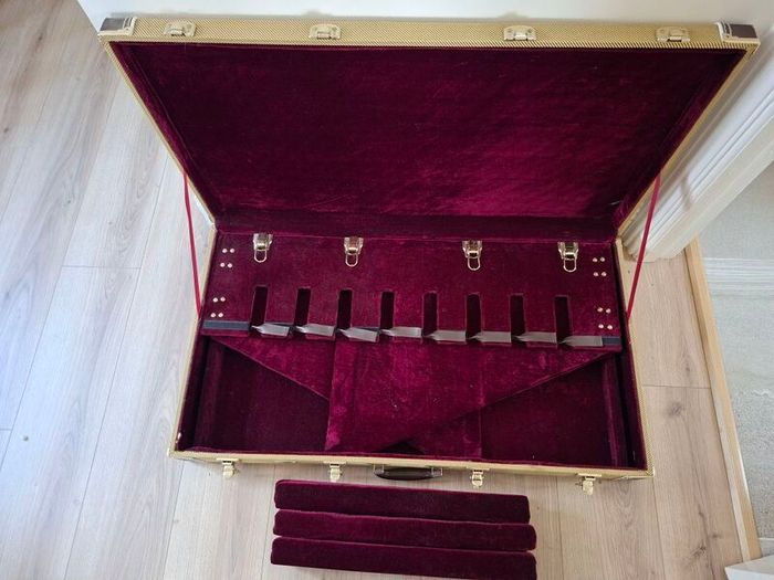 Vintage Tweed 8-Guitar Hard Case Gear4music Second Hand
