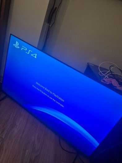 PS4 console, 2 remote controls, power supply, charger & Hdmi - ready to go perfect condition